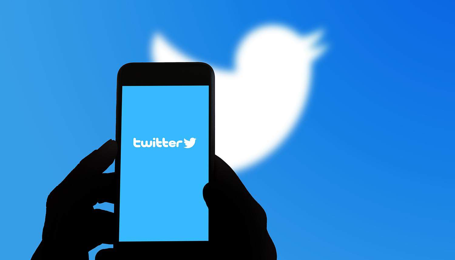 Understanding Twitter's Simple Communication Style and Dynamic Social Interaction